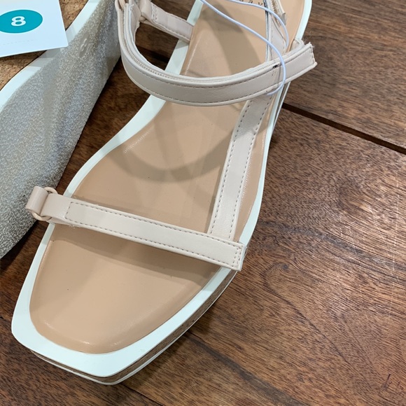 Size 8 - Summertime Sandals - Velcro/ Cork Platform, '90s athleisure - Picture 9 of 10